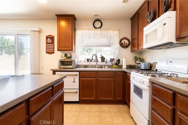 3225 Patti, Lancaster, CA 93535 — photo 7 of 37