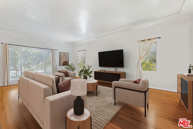 8130 Blackburn Avenue, Los Angeles, CA 90048 — photo 5 of 34