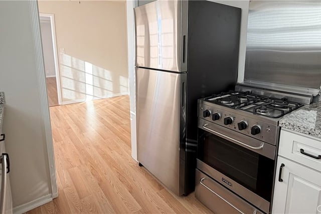 1745 Wellesley Avenue, Los Angeles, CA 90025 — photo 9 of 23