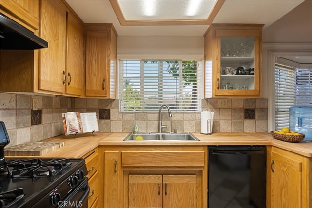 416 S Lowell Street, Covina, CA 91723 — photo 5 of 33