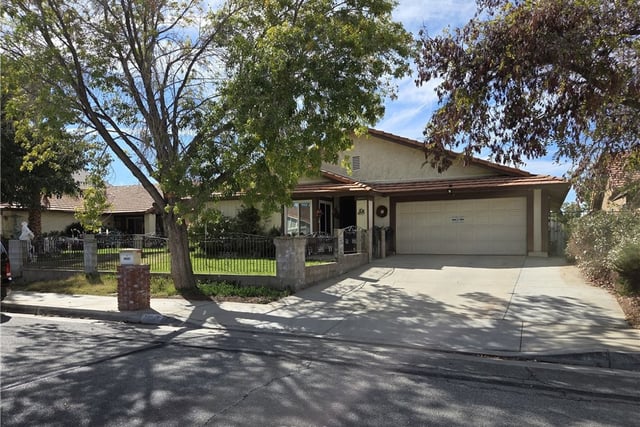 44047 Rodin, Lancaster, CA 93535 — photo 2 of 23