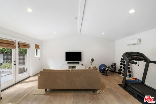 808 S Cloverdale Avenue, Los Angeles, CA 90036 — photo 52 of 57