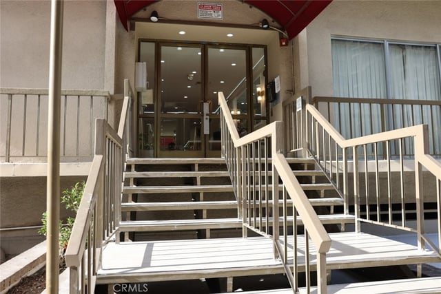10747 Wilshire 505, Los Angeles, CA 90024 — photo 3 of 33