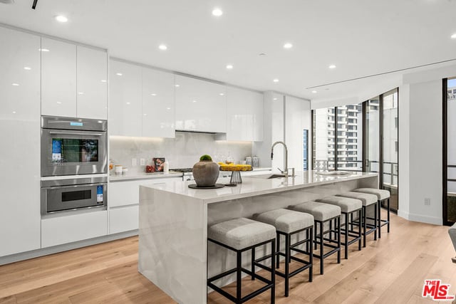 10601 Wilshire Boulevard 504, Los Angeles, CA 90024 — photo 10 of 46