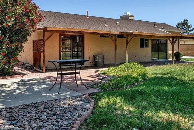 1628 W Avenue K11, Lancaster, CA 93534 — photo 4 of 10