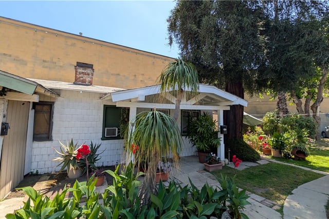 100 Palmetto 14, Pasadena, CA 91105 — photo 4 of 18