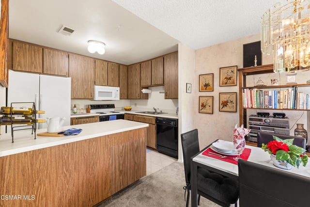 286 Oakleaf Drive 32, Thousand Oaks, CA 91360 — photo 9 of 25