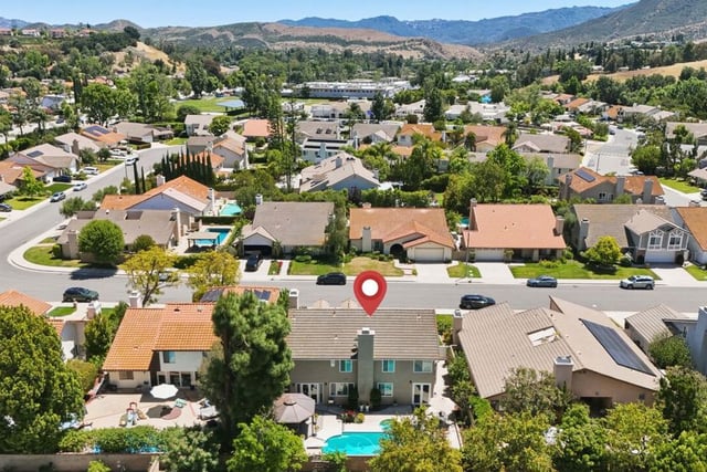 29061 Saddlebrook Drive, Agoura Hills, CA 91301 — photo 3 of 37