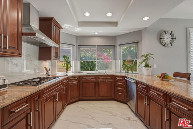 29061 Saddlebrook Drive, Agoura Hills, CA 91301 — photo 6 of 37