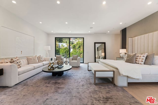 11929 Brentwood Grove Drive, Los Angeles, CA 90049 — photo 11 of 23