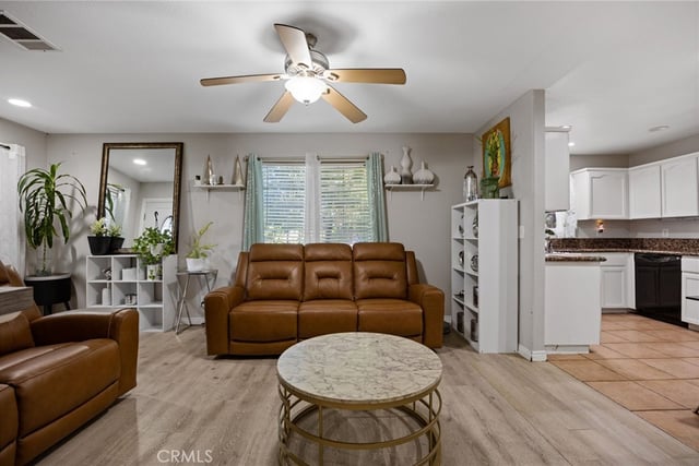24746 Spruce, Newhall, CA 91321 — photo 10 of 34