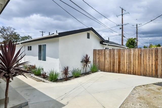 11445 Saticoy Street, North Hollywood, CA 91605 — photo 17 of 32