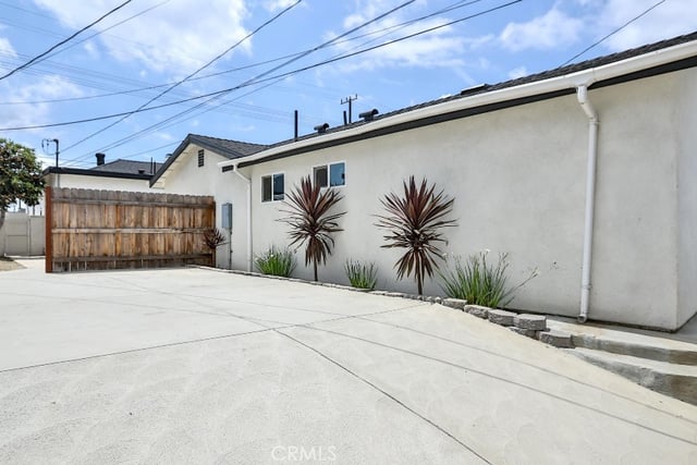 11445 Saticoy Street, North Hollywood, CA 91605 — photo 19 of 32