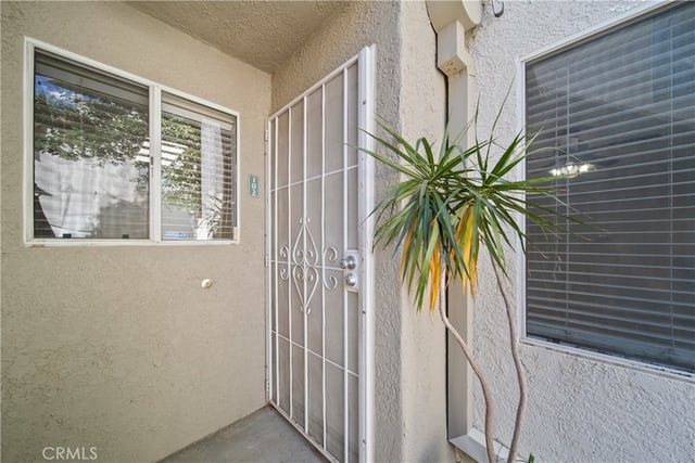 21346 Nandina 102, Newhall, CA 91321 — photo 2 of 33