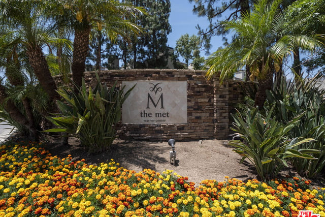 5515 Canoga Avenue 230, Woodland Hills, CA 91367 — photo 2 of 17
