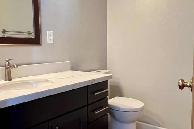 15652 Hillview Lane 17, Granada Hills, CA 91344 — photo 4 of 30