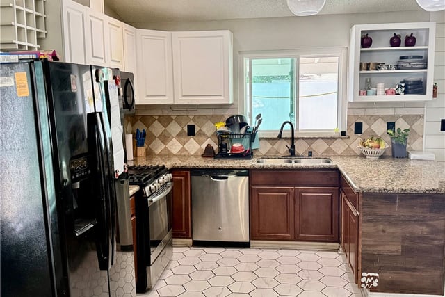38229 Mentor Court, Palmdale, CA 93550 — photo 12 of 22