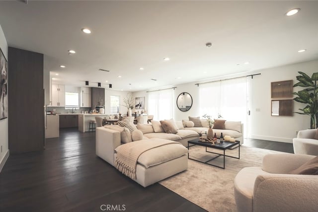 542 N Commonwealth, Los Angeles, CA 90004 — photo 12 of 55