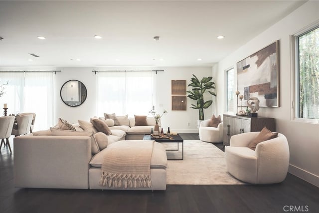 542 N Commonwealth, Los Angeles, CA 90004 — photo 13 of 55