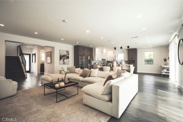 542 N Commonwealth, Los Angeles, CA 90004 — photo 16 of 55