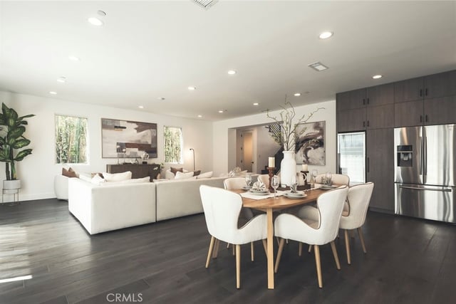 542 N Commonwealth, Los Angeles, CA 90004 — photo 17 of 55