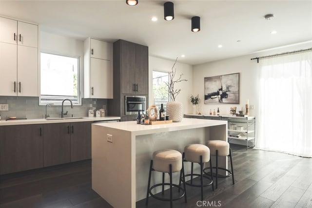 542 N Commonwealth, Los Angeles, CA 90004 — photo 21 of 55