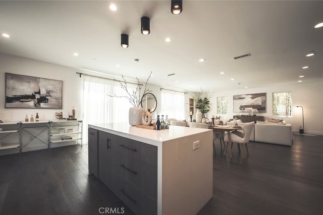542 N Commonwealth, Los Angeles, CA 90004 — photo 27 of 55