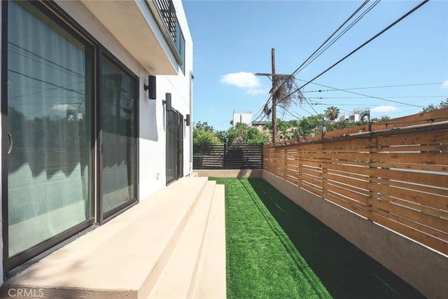 542 N Commonwealth, Los Angeles, CA 90004 — photo 50 of 55