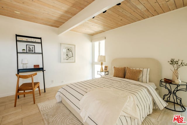 26094 Mulholland Highway, Calabasas, CA 91302 — photo 15 of 36