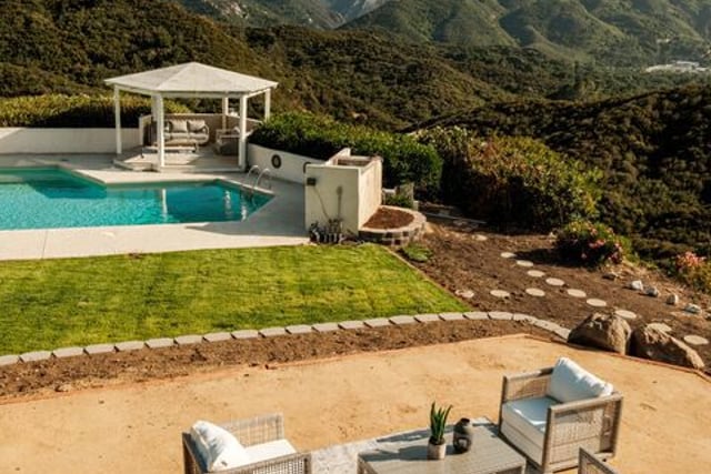 26094 Mulholland Highway, Calabasas, CA 91302 — photo 29 of 36