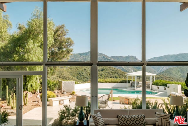 26094 Mulholland Highway, Calabasas, CA 91302 — photo 3 of 36