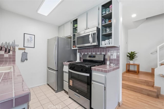 1355 Loma Avenue 310, Long Beach, CA 90804 — photo 11 of 37