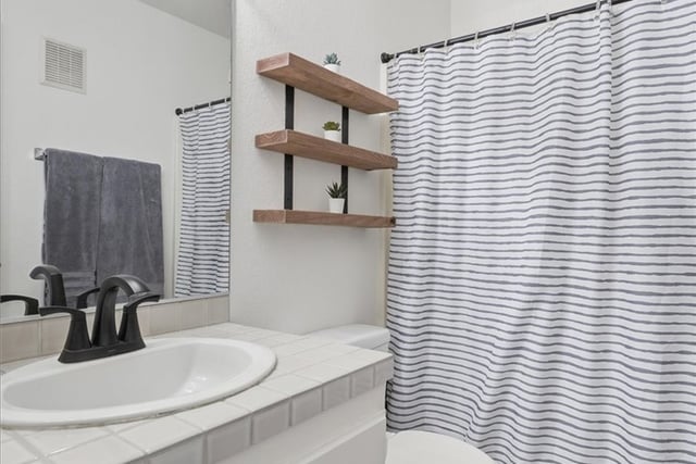 1355 Loma Avenue 310, Long Beach, CA 90804 — photo 22 of 37