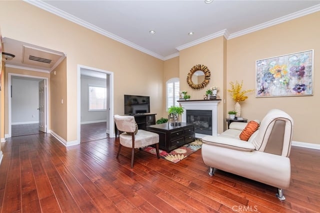 610 S Wilton Place 402, Los Angeles, CA 90005 — photo 3 of 35