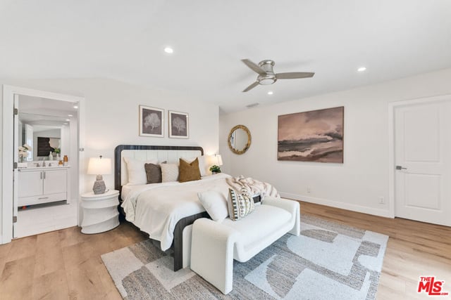 256 N Doheny Drive, Beverly Hills, CA 90211 — photo 14 of 49