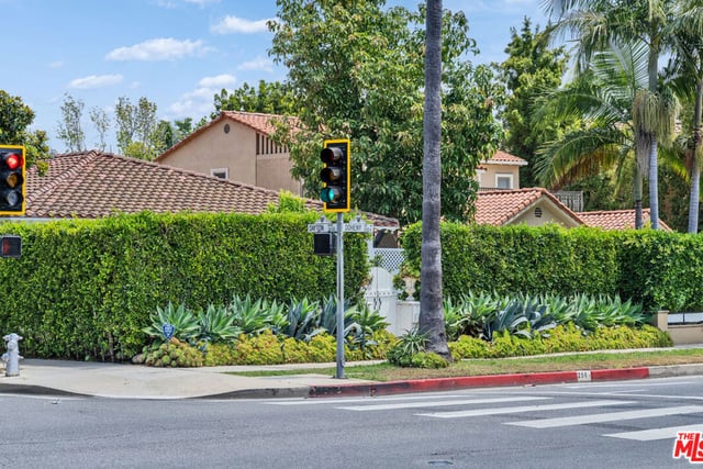 256 N Doheny Drive, Beverly Hills, CA 90211 — photo 41 of 49