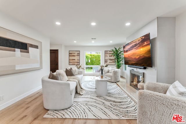 256 N Doheny Drive, Beverly Hills, CA 90211 — photo 6 of 49