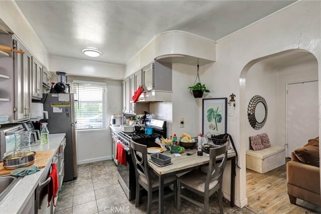 3623 W 59TH Street, Los Angeles, CA 90043 — photo 8 of 16