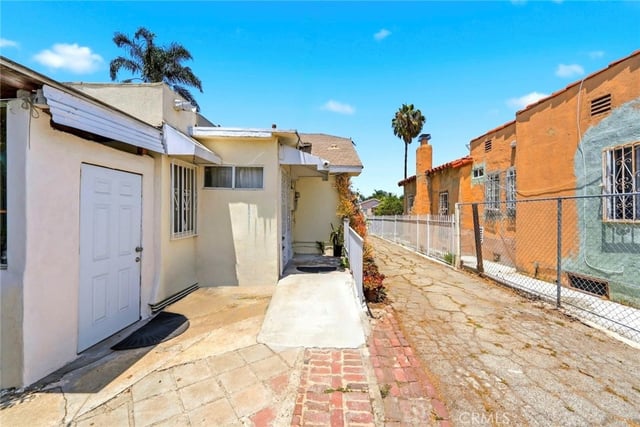 1308 W 90th, Los Angeles, CA 90044 — photo 30 of 40