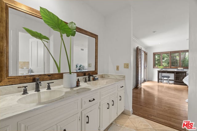 2695 La Cuesta Drive, Los Angeles, CA 90046 — photo 18 of 24
