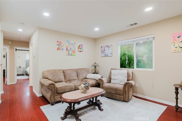 13714 Deane Lane, Sylmar, CA 91342 — photo 9 of 39
