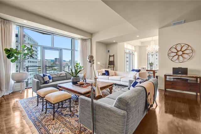 10776 Wilshire Boulevard 901, Los Angeles, CA 90024 — photo 4 of 38