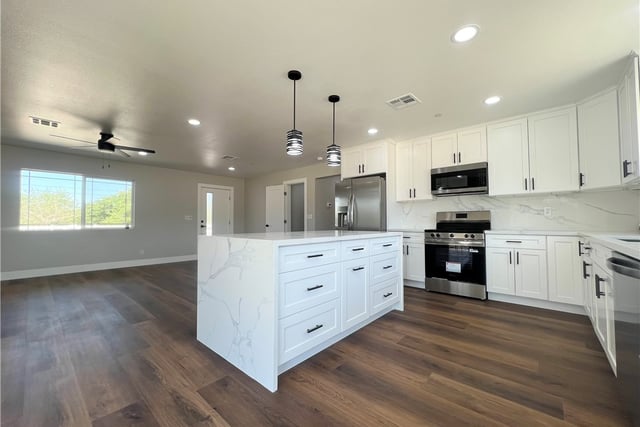 9506 East Avenue T-14, Littlerock, CA 93543 — photo 18 of 75