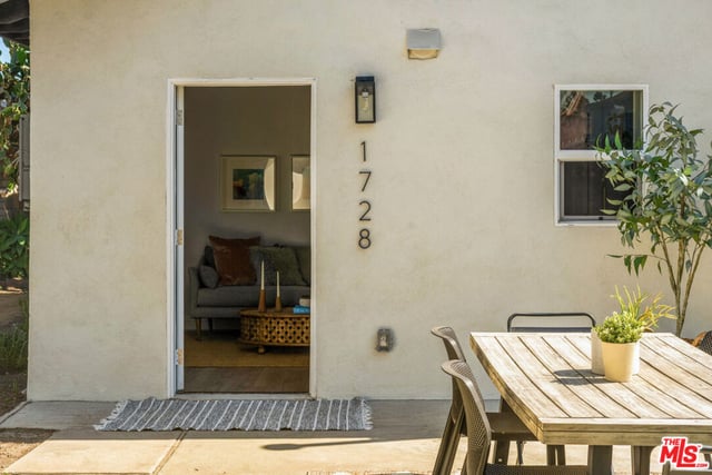 1726 W 52nd Street, Los Angeles, CA 90062 — photo 19 of 29