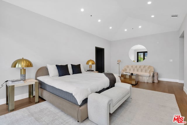 8671 Clifton Way, Beverly Hills, CA 90211 — photo 39 of 50