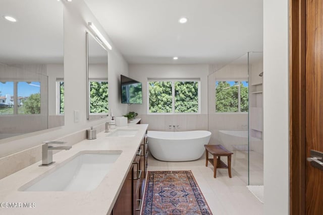 554 Lone Oak Drive, Thousand Oaks, CA 91362 — photo 40 of 73