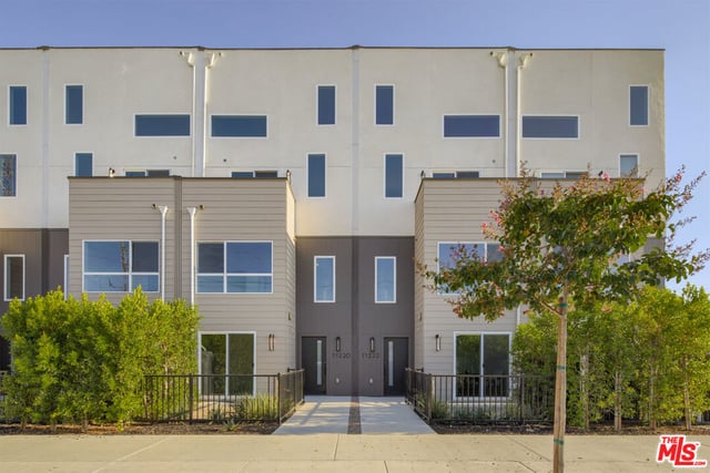 11222 W Victory Boulevard 2, North Hollywood, CA 91606 — photo 2 of 24