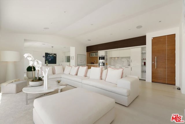 9422 Readcrest Drive, Beverly Hills, CA 90210 — photo 22 of 39