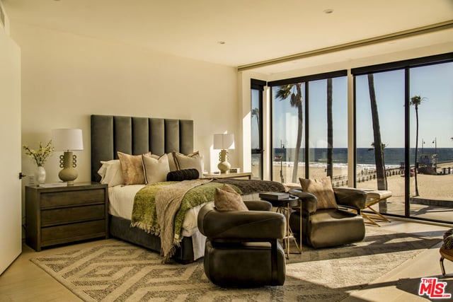 3011 Ocean Front Walk, Venice, CA 90291 — photo 6 of 40