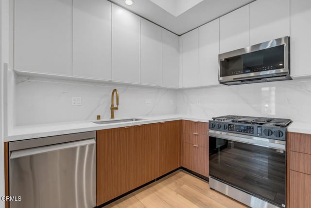 139 S Oak Knoll Avenue 102, Pasadena, CA 91101 — photo 11 of 11